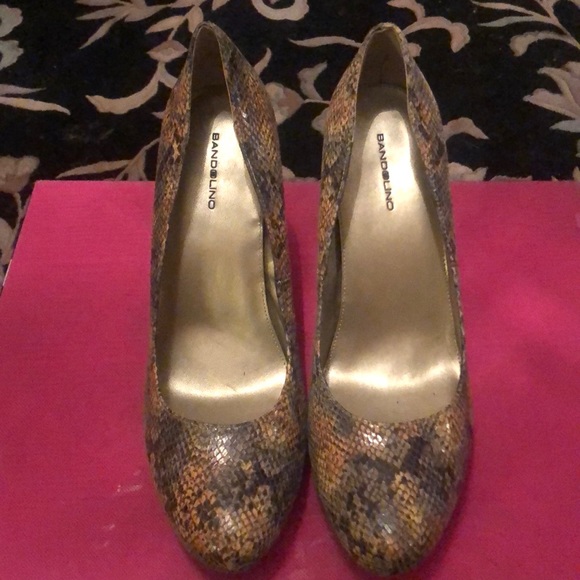 Bandolino snakeskin heels size 11, never worn! - Picture 2 of 5